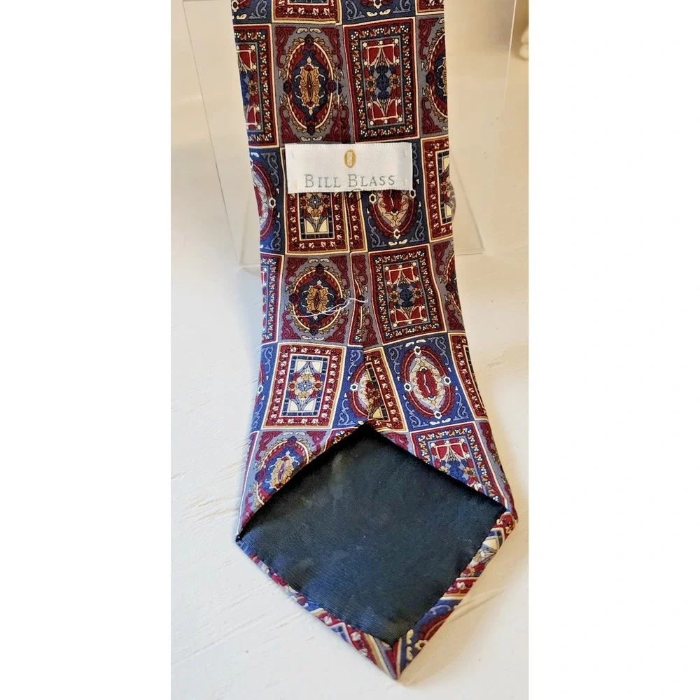 Men's Bill Blass Tie 100% Silk In Burgandy/ Blue Abstract